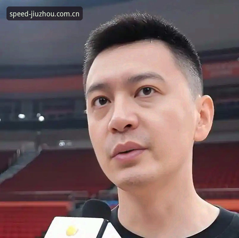 杨鸣爆C罗压力有多大？一个前男篮主帅的“进球焦虑”深度评测体验报告